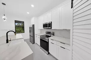 607 W 6th St, Cape Coral, FL 33972 - Photo 9