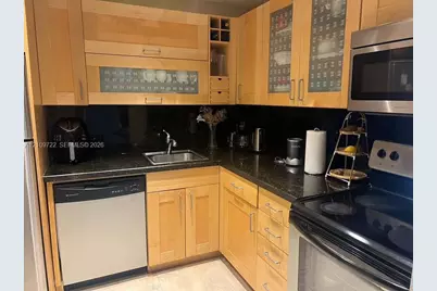 20379 W Country Club Dr #1637, Aventura, FL 33180 - Photo 9