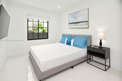 733 Michigan Ave #8, Miami Beach, FL 33139 - Photo 5
