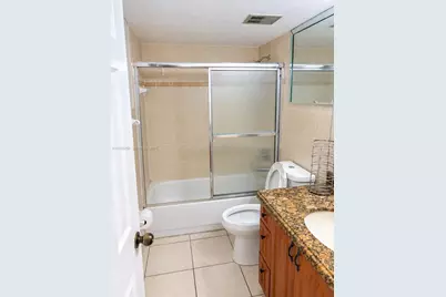 8401 NW 8th St #310, Miami, FL 33126 - Photo 17