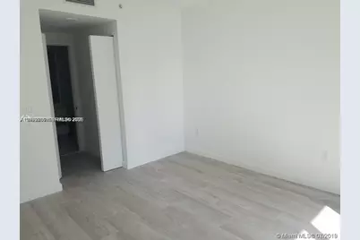 55 SW 9th St #1805, Miami, FL 33130 - Photo 3