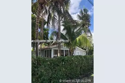 390 NE 164th Ter, Miami, FL 33162 - Photo 1