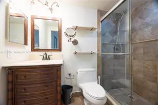 8065 SW 107th Ave, Miami, FL 33173 - Photo 3