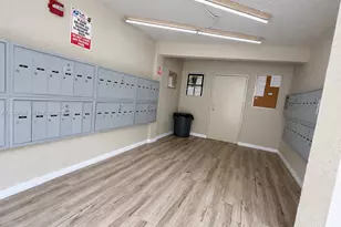 8065 SW 107th Ave, Miami, FL 33173 - Photo 13
