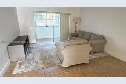 219 NE 14th Ave #103, Hallandale Beach, FL 33009 - Photo 1