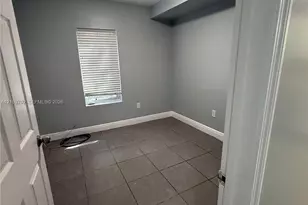 1128 NW 101st St, Miami, FL 33150 - Photo 13