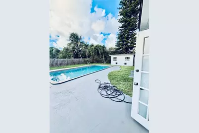 375 NW 153rd St, Miami, FL 33169 - Photo 15