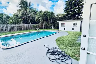 375 NW 153rd St, Miami, FL 33169 - Photo 15