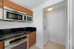244 Biscayne Blvd, Miami, FL 33132 - Photo 7