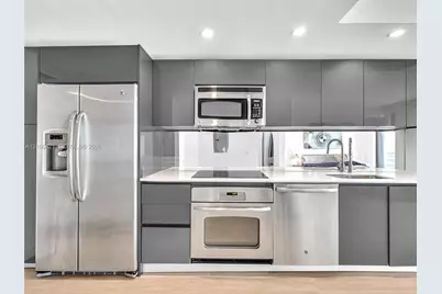 31 SE 6th St #2103, Miami, FL 33131 - Photo 5