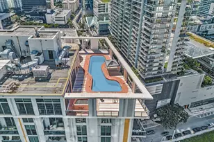 31 SE 6th St, Miami, FL 33131 - Photo 3