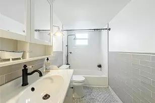 7133 Bay Dr, Miami Beach, FL 33141 - Photo 15