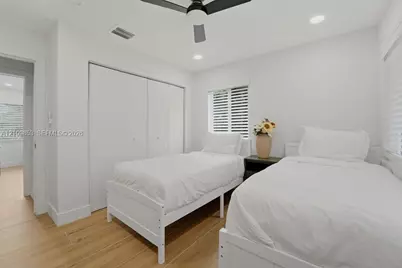 800 Alamanda Dr, North Palm Beach, FL 33408 - Photo 3