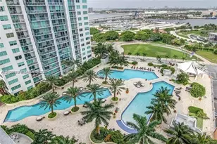 253 NE 2nd St, Miami, FL 33132 - Photo 27