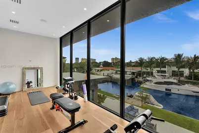 13045 Coronado Ter, North Miami, FL 33181 - Photo 21