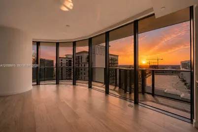 55 SW 9th St #3106, Miami, FL 33130 - Photo 3