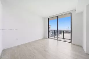 55 SW 9th St, Miami, FL 33130 - Photo 33