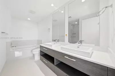 55 SW 9th St #3106, Miami, FL 33130 - Photo 29
