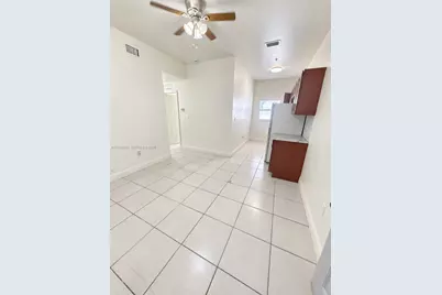 135 SW 6th Ave #207, Miami, FL 33130 - Photo 3