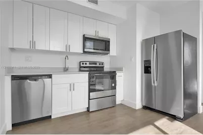 1620 NW 18th St #301, Miami, FL 33125 - Photo 9