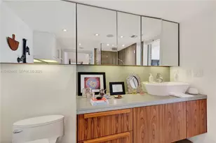 2 Grove Isle Dr, Miami, FL 33133 - Photo 27