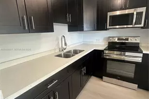 445 NE 195th St, Miami, FL 33179 - Photo 3