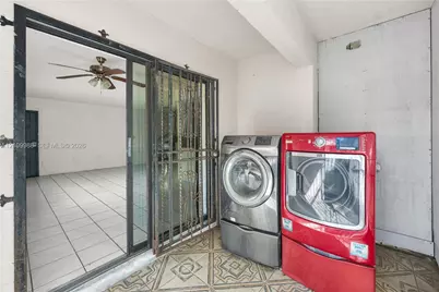 13946 NE 4th Ave C B #13946, Miami, FL 33161 - Photo 7