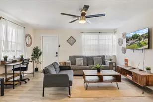 730 NE 58th St, Oakland Park, FL 33334 - Photo 13