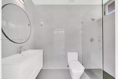 7830 Atlantic Way, Miami Beach, FL 33141 - Photo 17