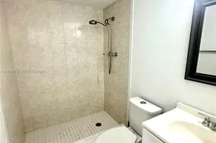 447 NE 195th St, Miami, FL 33179 - Photo 17