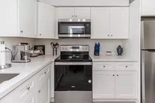 7815 NW 5th Ct, Miami, FL 33150 - Photo 5
