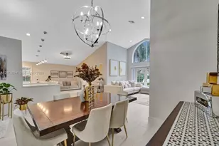 2064 Island Cir, Weston, FL 33326 - Photo 15
