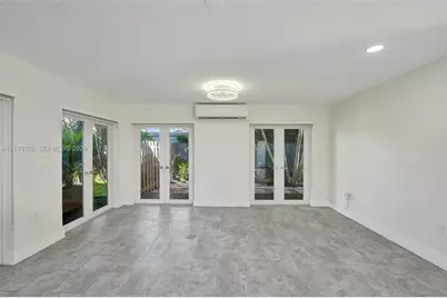 1224 NE 13th Ave #2, Fort Lauderdale, FL 33304 - Photo 9