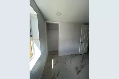 360 NE 174th St #1, North Miami Beach, FL 33162 - Photo 9