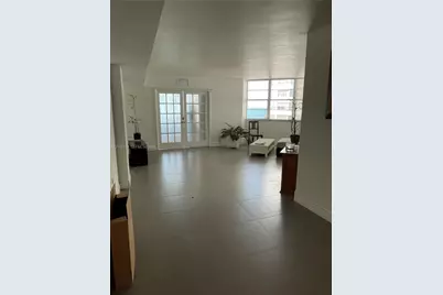 801 Brickell Bay Dr #667, Miami, FL 33131 - Photo 3