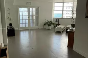 801 Brickell Bay Dr, Miami, FL 33131 - Photo 3