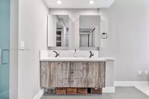 6365 Collins Ave, Miami Beach, FL 33141 - Photo 21