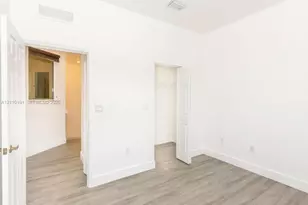 8999 NW 107 Ct, Miami, FL 33178 - Photo 31