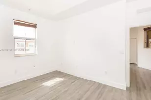 8999 NW 107 Ct, Miami, FL 33178 - Photo 23