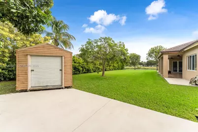 20403 SW 325th St, Homestead, FL 33030 - Photo 27
