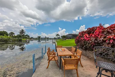 503 SE 17 St, Cape Coral, FL 33990 - Photo 73