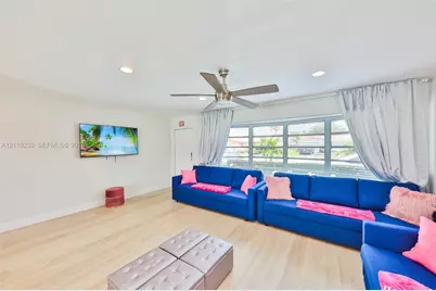 614 S Crescent Dr, Hollywood, FL 33021 - Photo 119