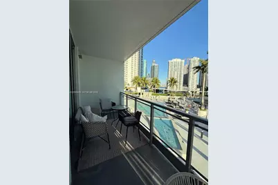 90 SW 3rd St #1114, Miami, FL 33130 - Photo 17