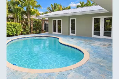 1825 NE 26th Dr, Wilton Manors, FL 33306 - Photo 5