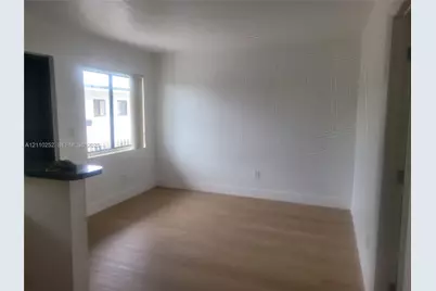 154 W 26th St #9, Hialeah, FL 33010 - Photo 5
