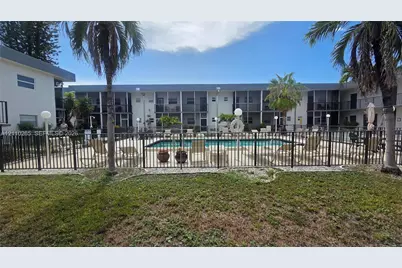 415 NE 2nd St #106, Hallandale Beach, FL 33009 - Photo 3