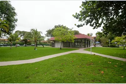 8101 SW 72nd Ave #311W, Miami, FL 33143 - Photo 5