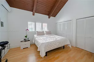 20275 W Oakhaven Cir, Miami, FL 33179 - Photo 23