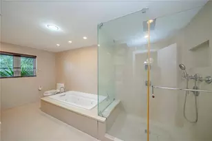 20275 W Oakhaven Cir, Miami, FL 33179 - Photo 31