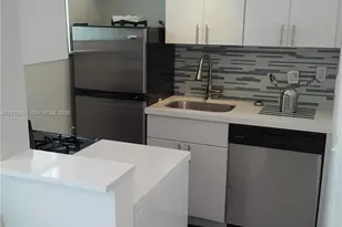 1525 Meridian Ave, Miami Beach, FL 33139 - Photo 7
